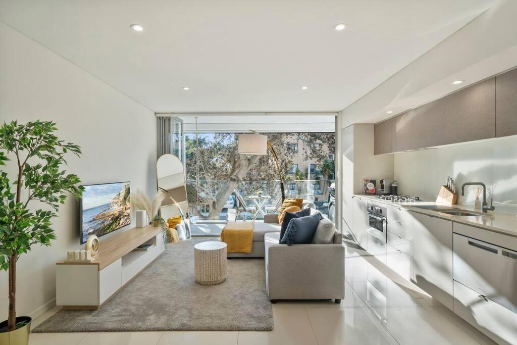 Stylish & Modern Pad - Balcony Ac Bbq Lift Apartment Sydney