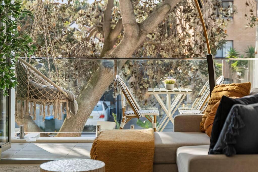 Stylish & Modern Pad - Balcony Ac Bbq Lift Apartment Sydney