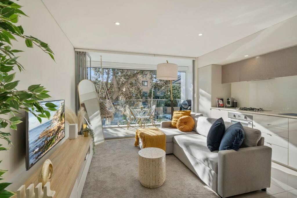 Stylish & Modern Pad - Balcony Ac Bbq Lift Apartment