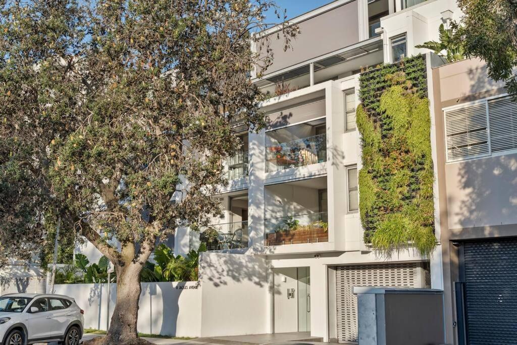 Stylish & Modern Pad - Balcony Ac Bbq Lift Apartment Sydney